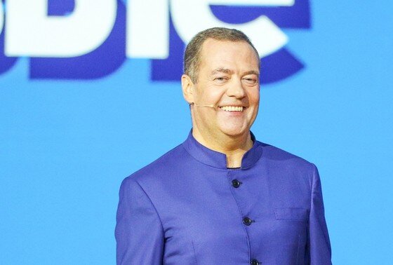    Дмитрий Медведев