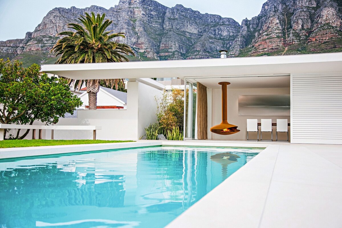 Подвесной камин Gyrofocus (Focus, Франция). Топка модели поворачивается на 360°