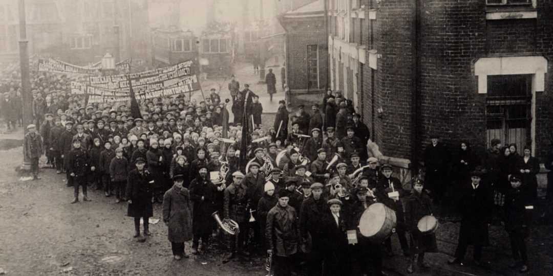 «Простой народ» и «буржуйские сынки»