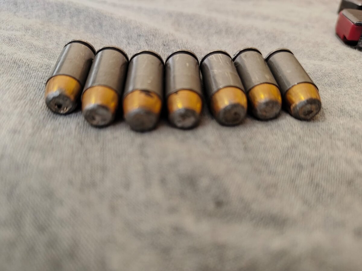    Ивановец обвиняется в незаконном сбыте огнестрельного оружия