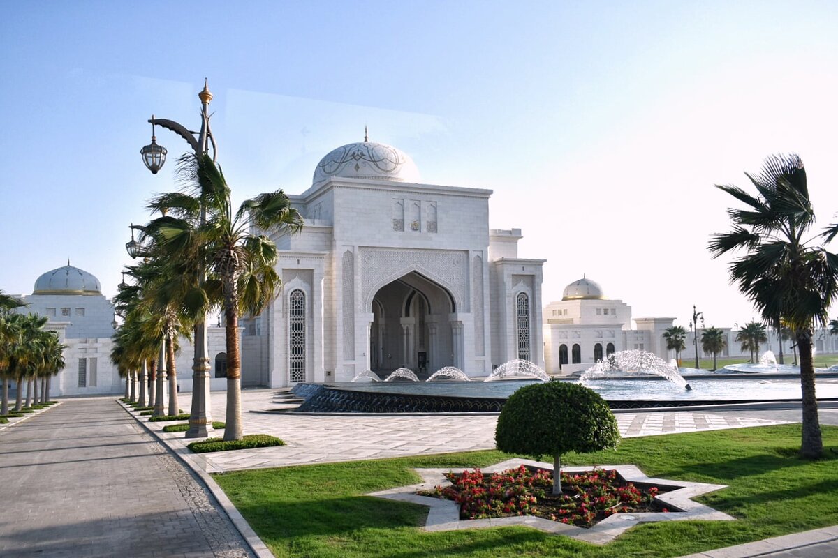 Каср Аль Ватан (Qasr Al Watan) - Дворец Нации в Абу-Даби. ОАЭ в марте
