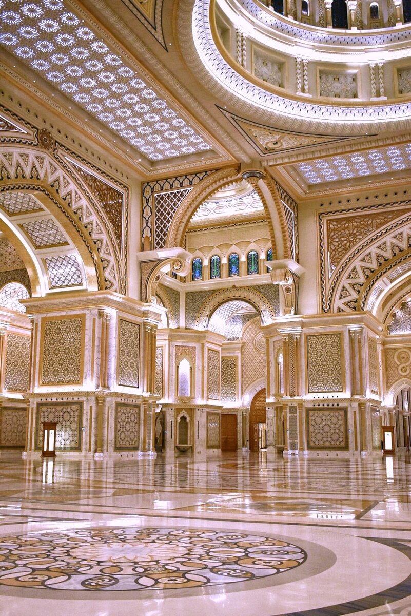 Каср Аль Ватан (Qasr Al Watan) - Дворец Нации в Абу-Даби. ОАЭ в марте