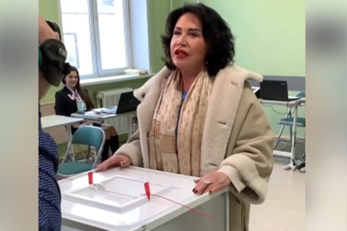    Надежда Бабкина.