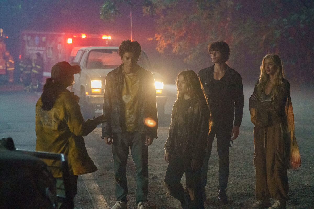 Главные герои сериала в исполнении (слева направо): Армани Джексона, Беллы Шепард, Тайлера Лоуренса Грея и Хлои Роуз Робертсон.