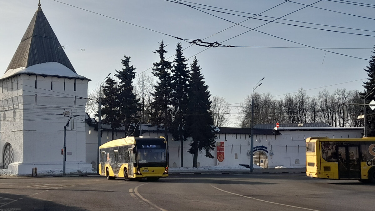 Богоявленская площадь.