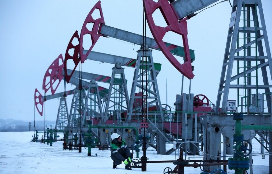    Запуганы санкциями: Индия отказалась от премиальной российской нефти
