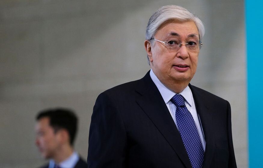    «Нужно избавиться от советской эпохи»: Токаев решил изменить герб