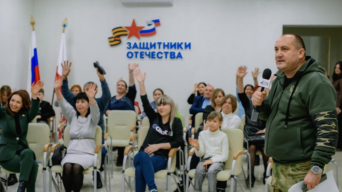    Депутат Калинин провел 10-й телемост между родными и участниками СВОНовости Саратова и области – Сетевое издание «Репортер64»