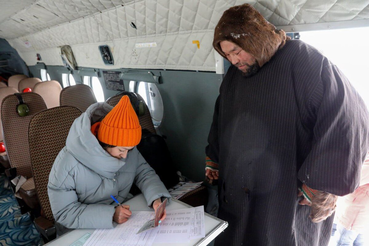 Фото пресс-службы Нарьян-Марского авиационного отряда/Вертолеты России