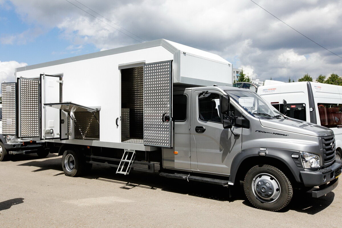 Спецавтомобиль-мастерская на шасси «Газон NEXT» производства завода LPRO