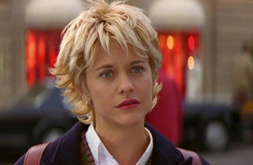 Благодаря популярности Мег Райан вошла в моду и её взъерошенная стрижка 