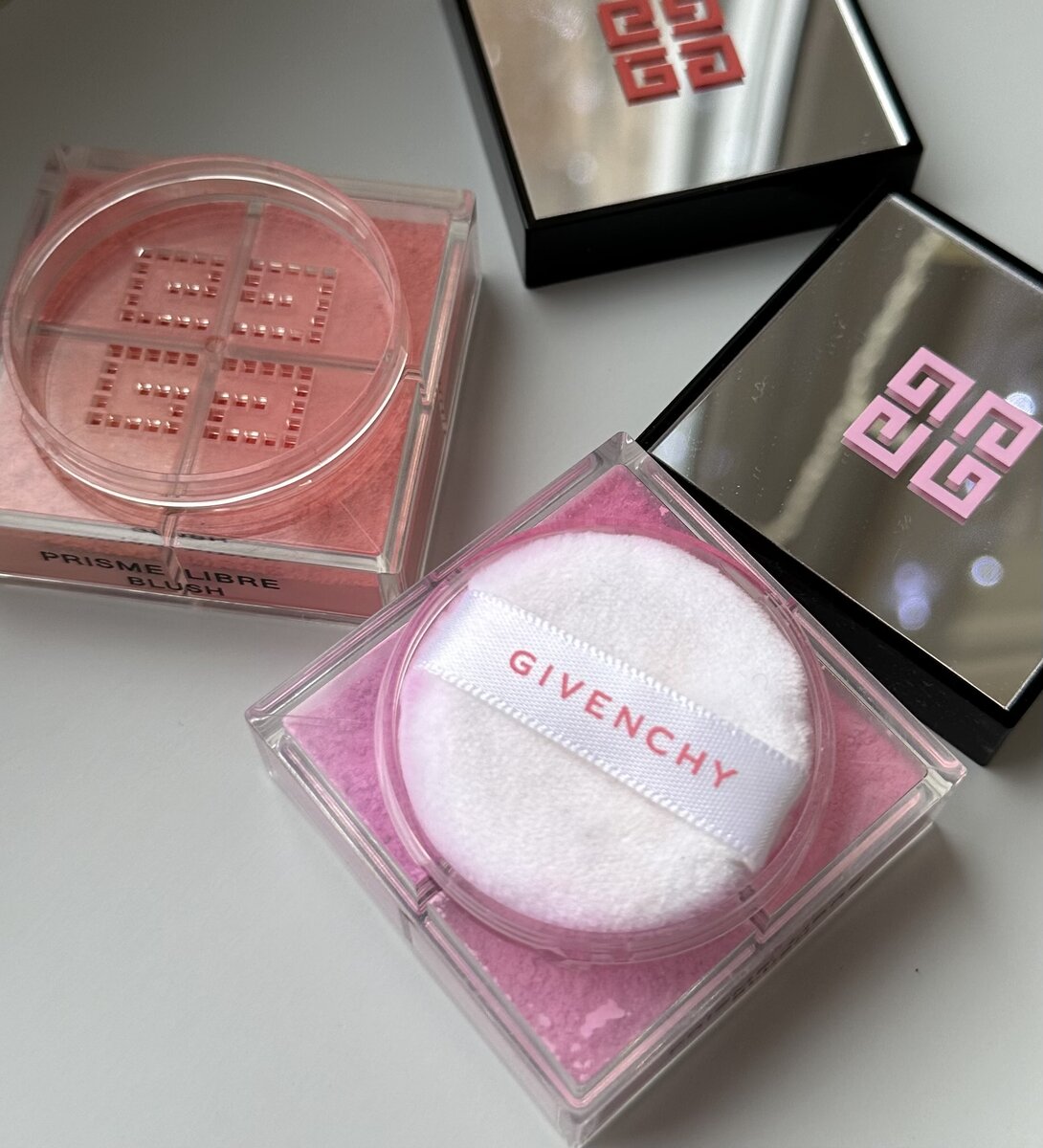 Prisme libre blush givenchy румяна. Givenchy prisme libre blush 04. Живанши румяна рассыпчатые. Рассыпчатые румяна живанши. Givenchy prisme libre blush свотчи.
