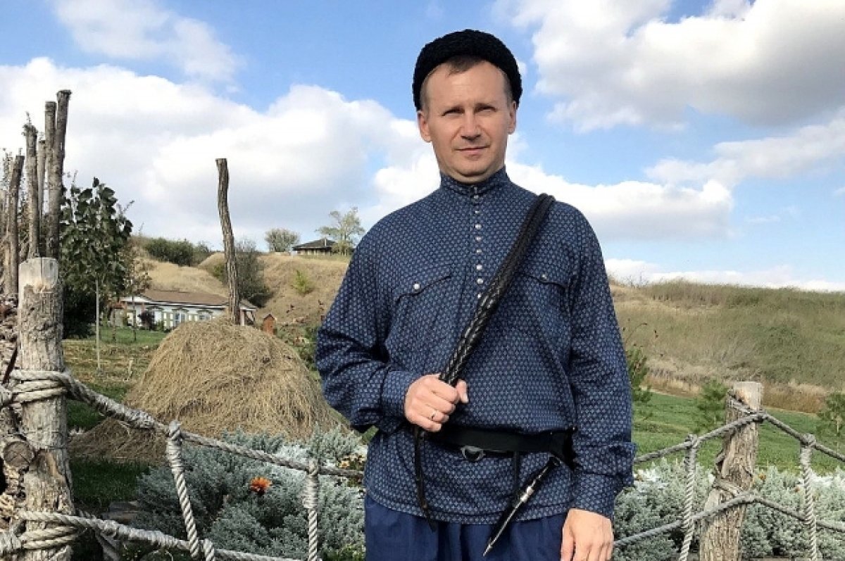    Пётр Юдин может не только сделать нагайку, но и применить её в бою.