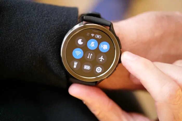 Как подключить и настроить фитнес-браслет Xiaomi Mi Band 7 к телефону на Android