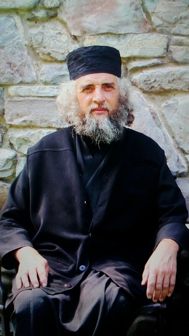 Архимандрит Лазарь ( в миру Михаил Петрович Абашидзе-Десимон, 1959 - 2018) — священнослужитель Грузинской Православной Церкви, иконописец, духовный писатель, публицист, основатель монастыря Воскресения Христова.