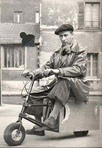 Прототип довольно простой и требует доработки Здесь на тесте его конструктор, который в свое время не стесняясь разъезжал по улицам столицы, катаясь на своей «ужасной машине».