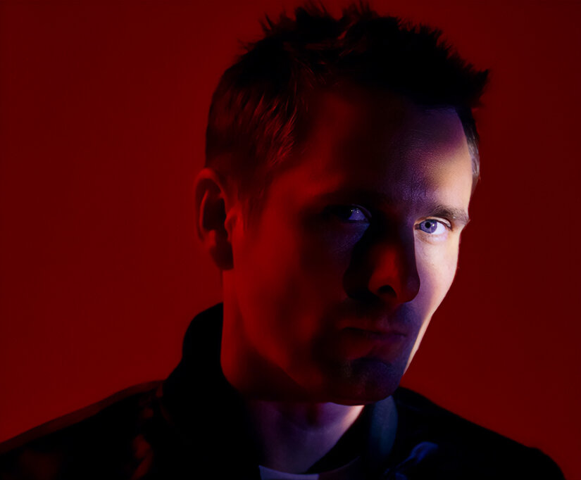 Мэттью Беллами (ведущий гитарист, вокалист и пианист)