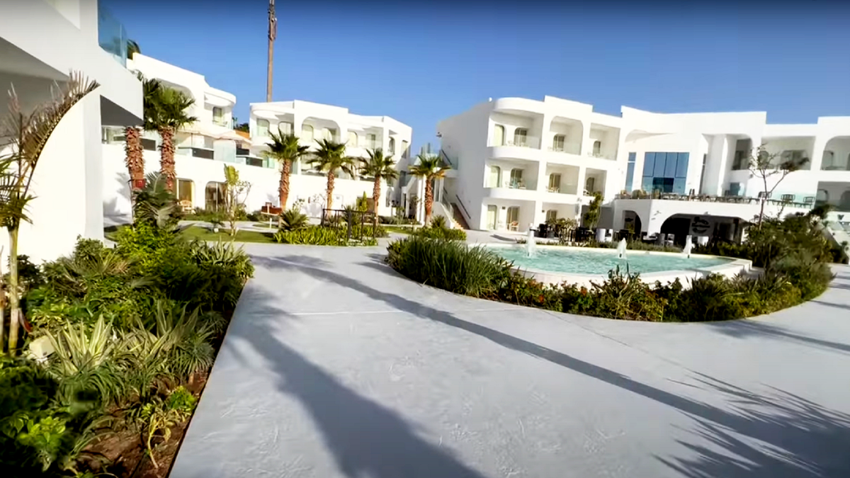 Территория отеля Meraki Sharm el Sheikh Resort 5* Египет.