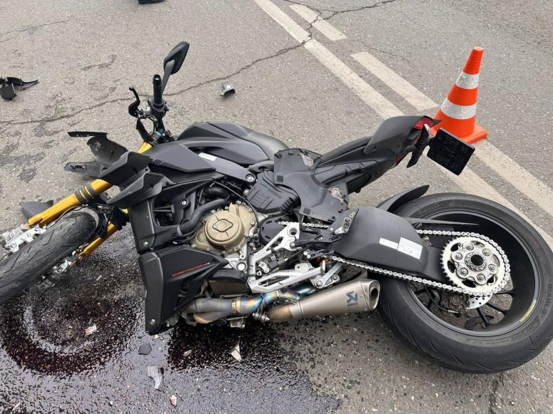 мотоцикл Ducati после аварии 