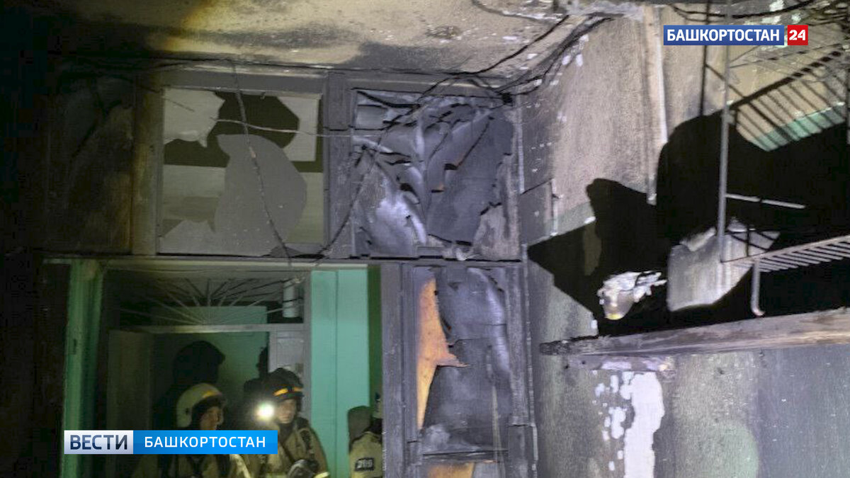    В Уфе по улице Транспортной загорелся многоквартирный дом: пожарные эвакуировали 12 человек