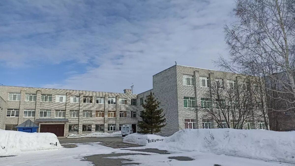     Инцидент произошел в Тобольске. 22-летний студент Дониержон, уроженец Таджикистана, пошел на такой шаг для того, чтобы вернуть похищенные у него денежные средства.