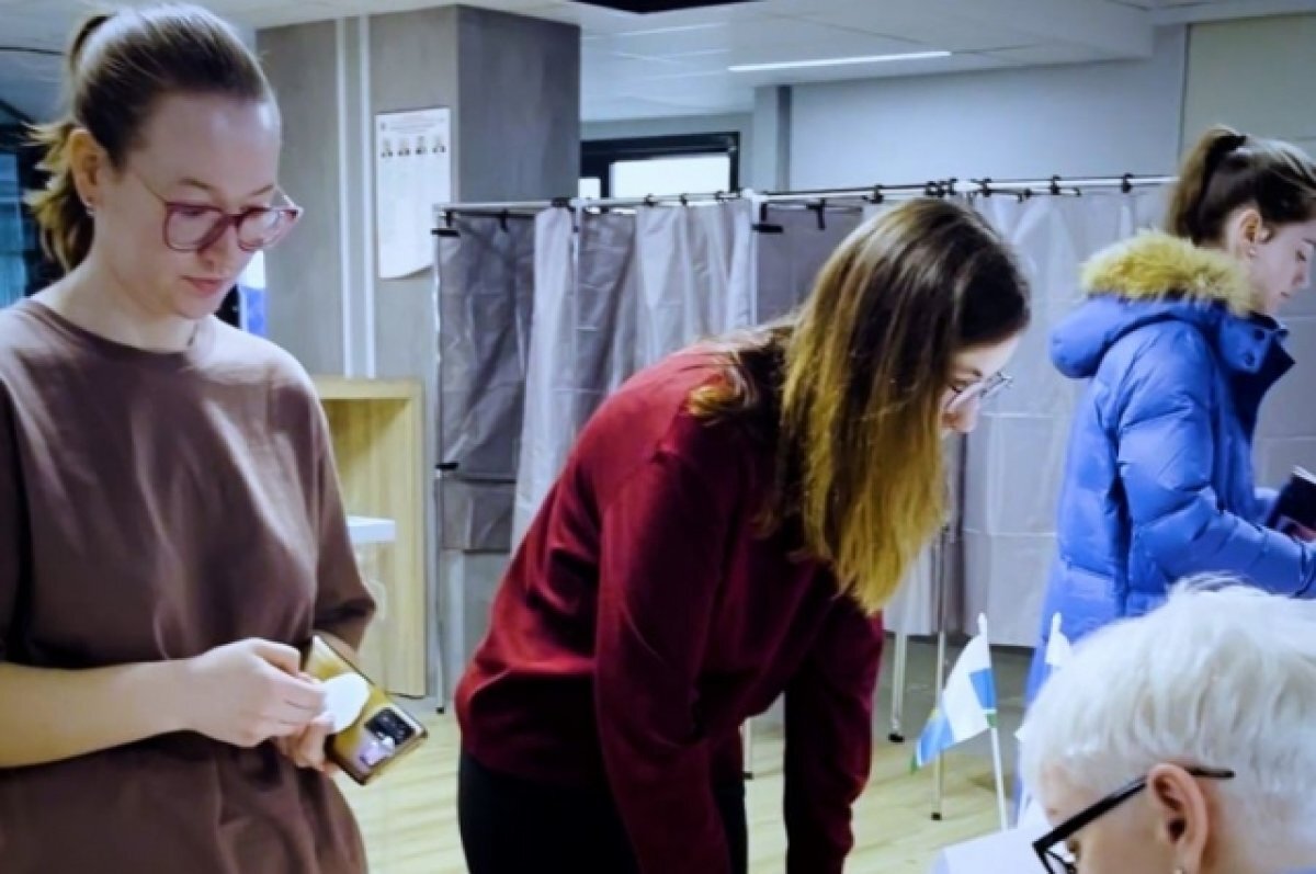    Студенты на Урале активно голосуют на выборах президента России