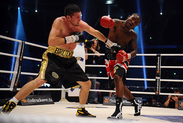    Валерий Брудов (слева). Getty Images