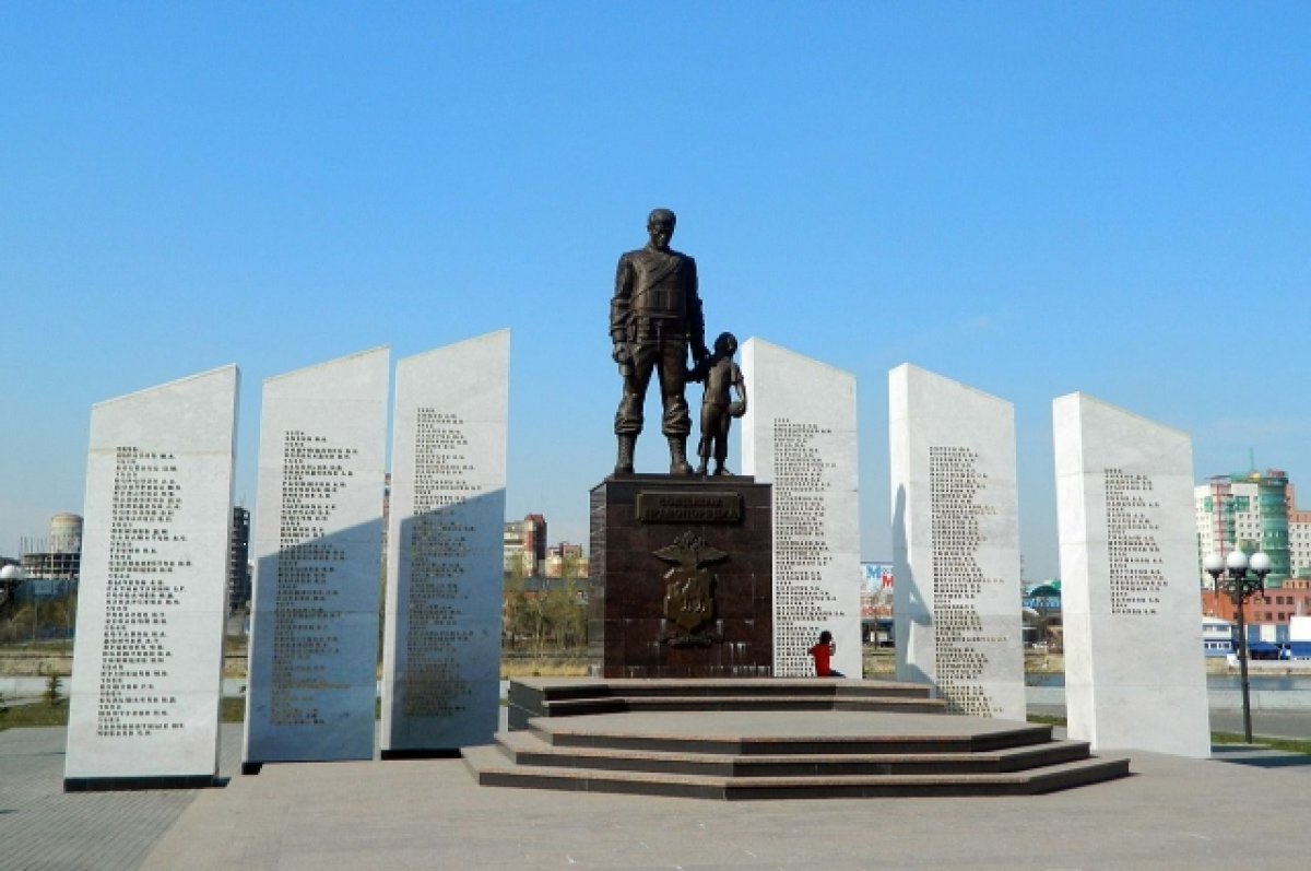    В Челябинске посреди города нашли тело мертвого человека