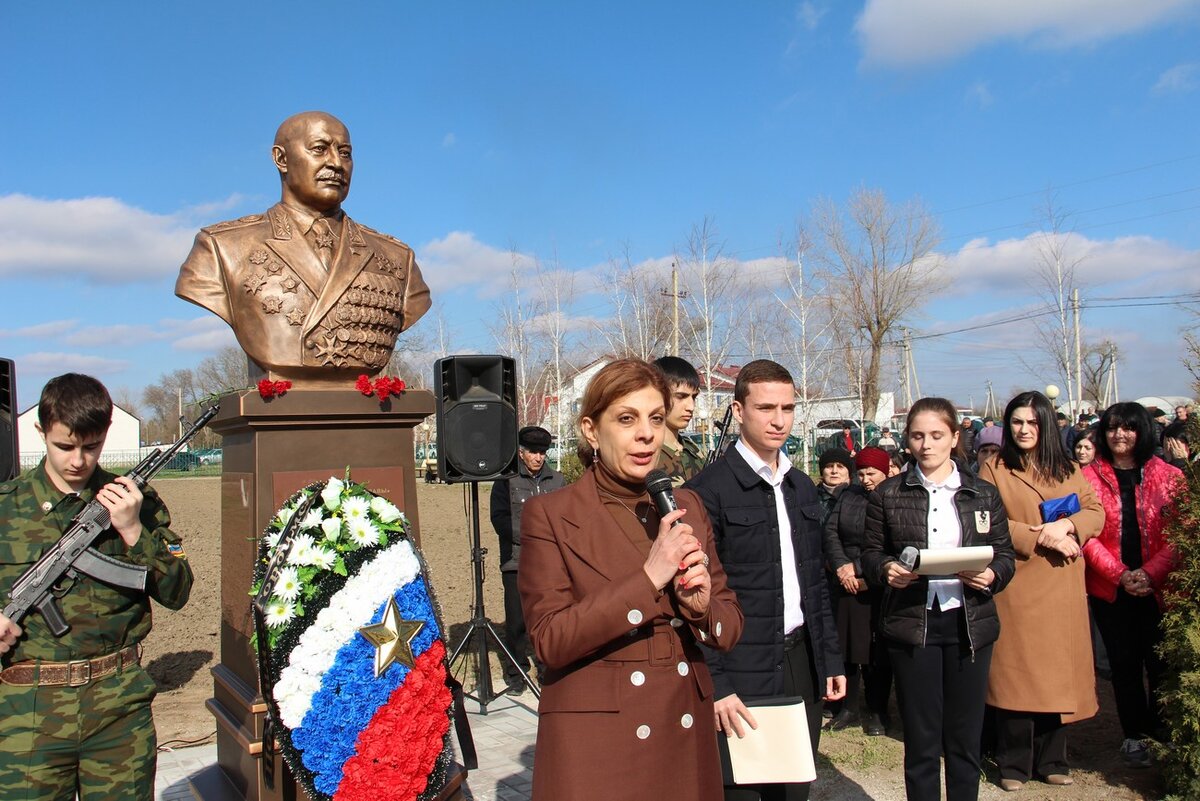 12 марта 2024 года на Ставрополье в селе Эдиссия прошла тожественная церемония по открытию бюста славного сына армянского народа, легендарного маршала Советского  Союза дважды Героя Советского  Союза-5