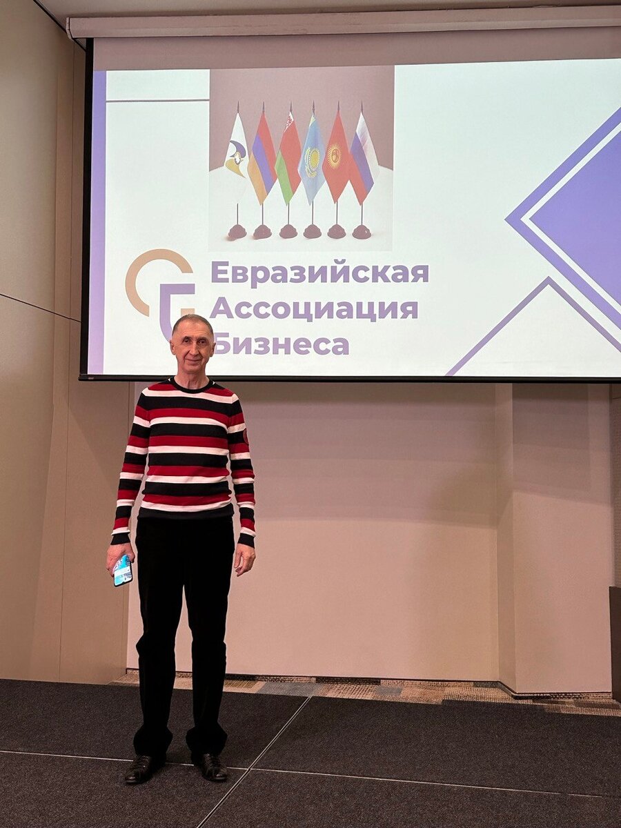 Василь Хайрутдинов, основатель онлайн-игры "Виртуальная Россия"