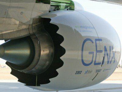    В Китае научились печатать детали самолётов. Это делает их дешевле