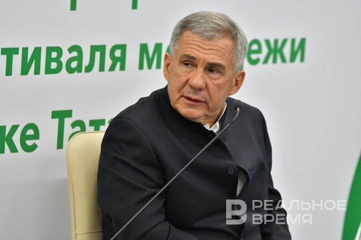 Минниханов рассказал делегатам, какая молодежная политика реализуется в Татарстане. Максим Платонов / realnoevremya.ru