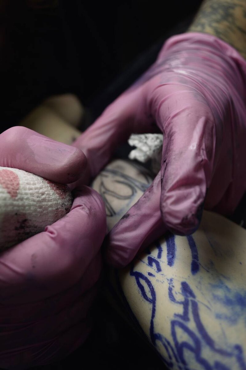 Фотограф Crystal, съемка для продвижения тату студии