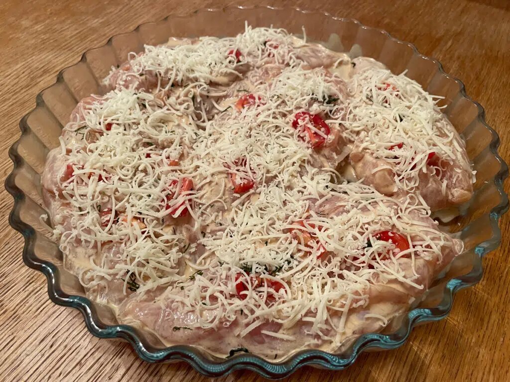 Куриная грудка с ананасами. Куриная грудка с сыром. Куриное филе с ананасами и сыром. Сочная грудка фаршированная. Отбивное куриное филе.