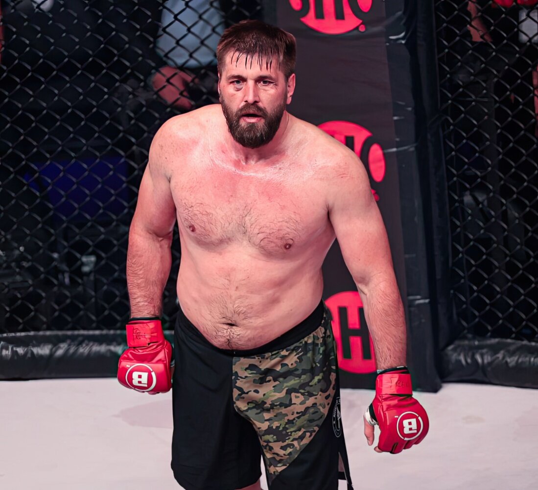 Виталий Минаков в 2021-м. В депутата поиграть долго не получилось, а за это время растерял форму 