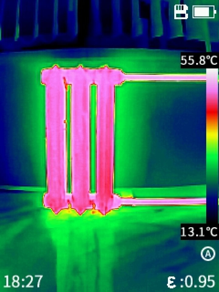 Батарея центрального отопления.