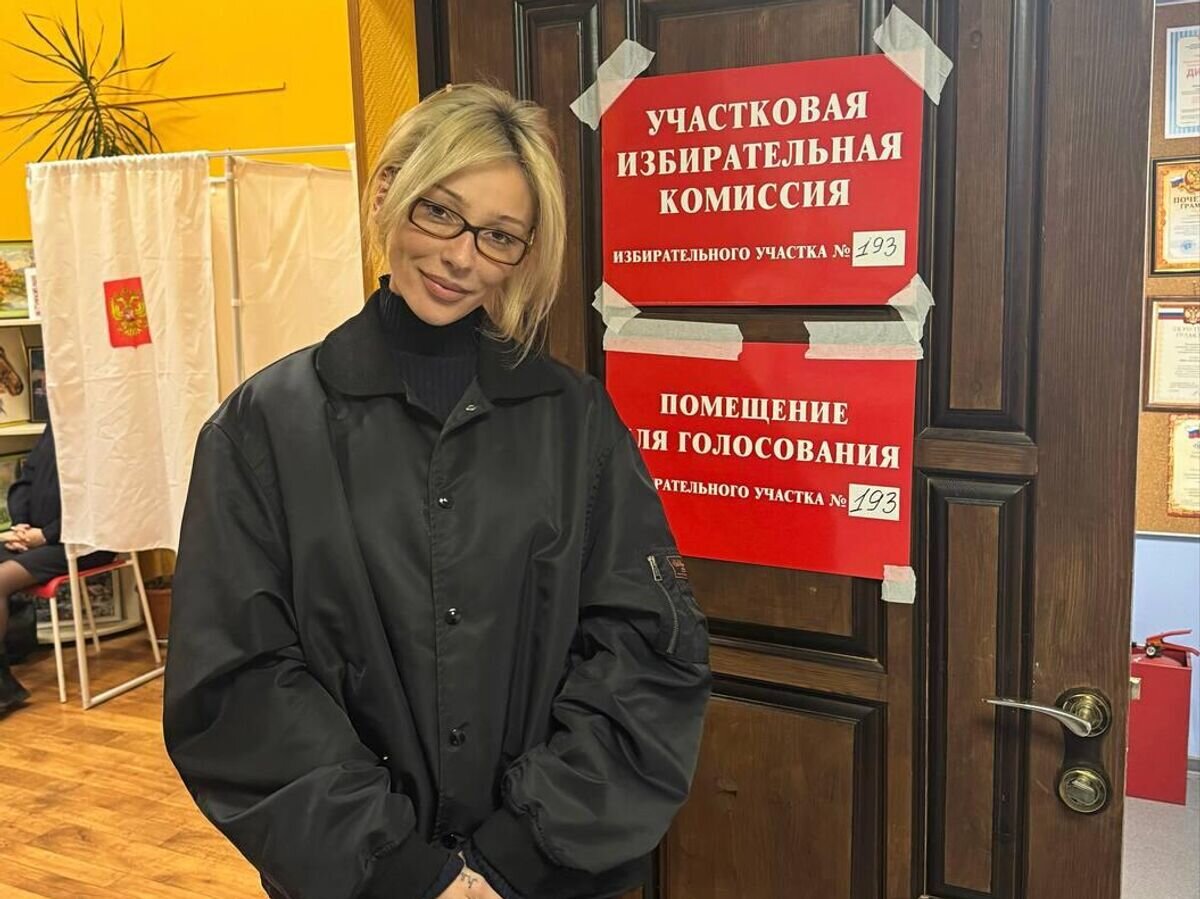    Анастасия Ивлеева проголосовала на выборах президента России© Фото : Настя Ивлеева/Telegram