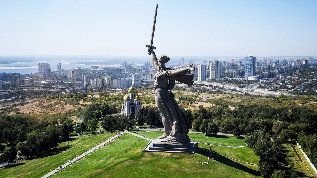 Мамаев курган, Родина Мать зовет