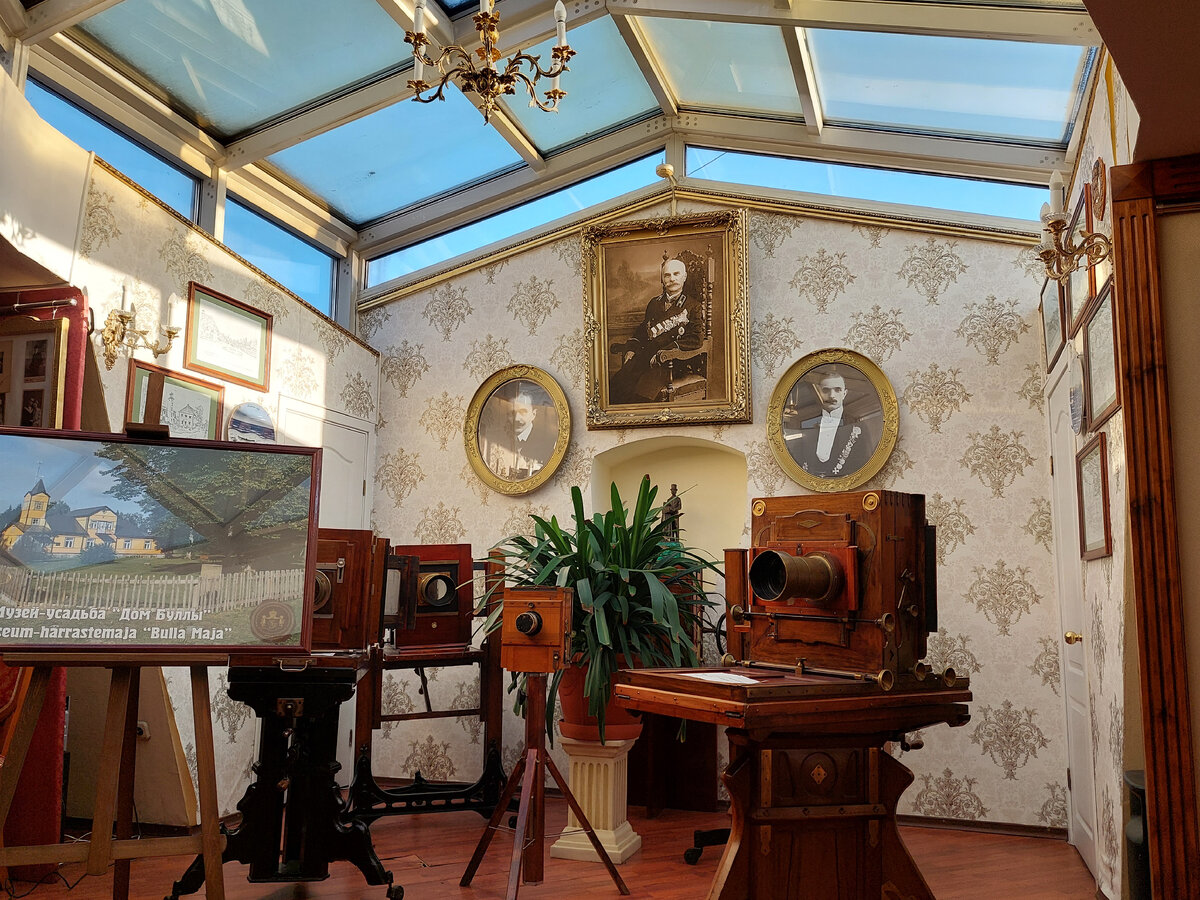 Музей находится по адресу Невский пр., 53 (ст. м. Гостиный двор и ст. м. Невский проспект)