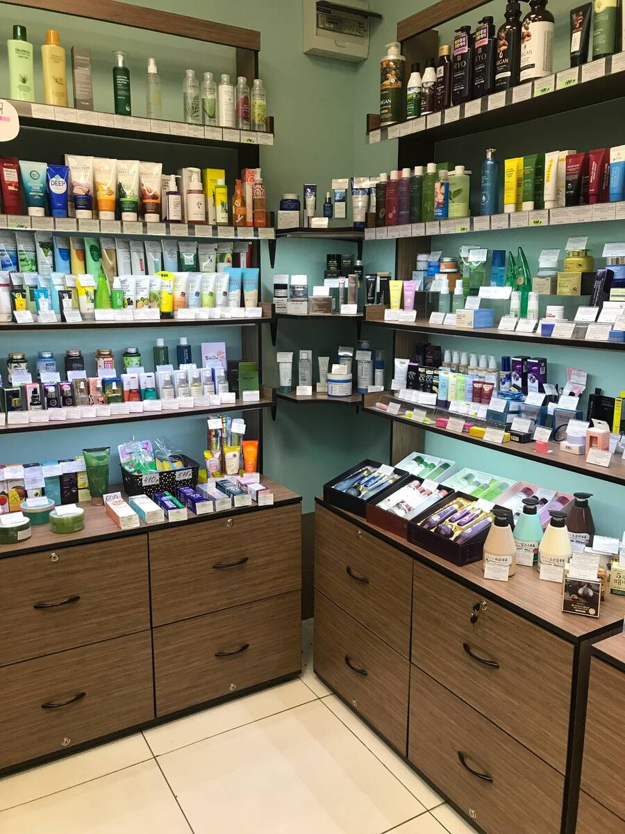 В данной статье хочу поделиться как для покупателей так и для тех кто захочет пойти туда работать какие там существуют проблемы.