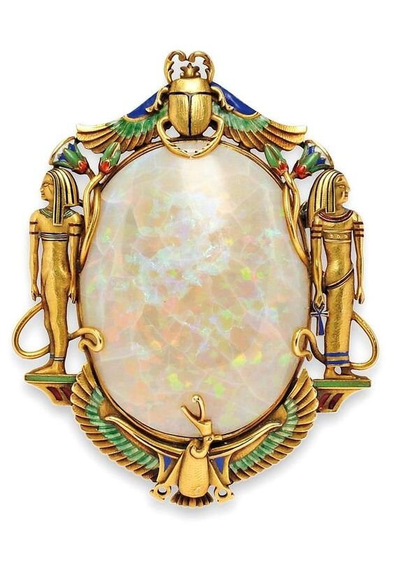 Брошь с опалом а стиле Египетского возрождения 19 век