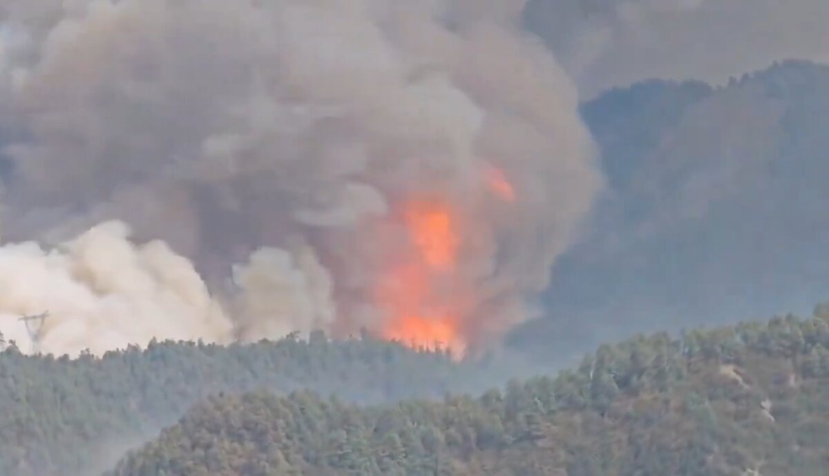 разрушенное здание. катаклизмы сегодня 2024. оман баушар. катастрофа песчаная буря. катаклизмы сегодня 2024.