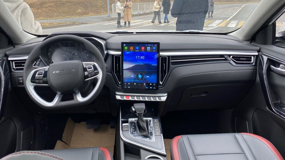 Forthing Т5 салон