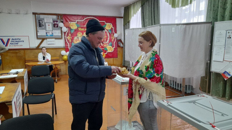     Масленица на выборах. предоставлено altapress.ru