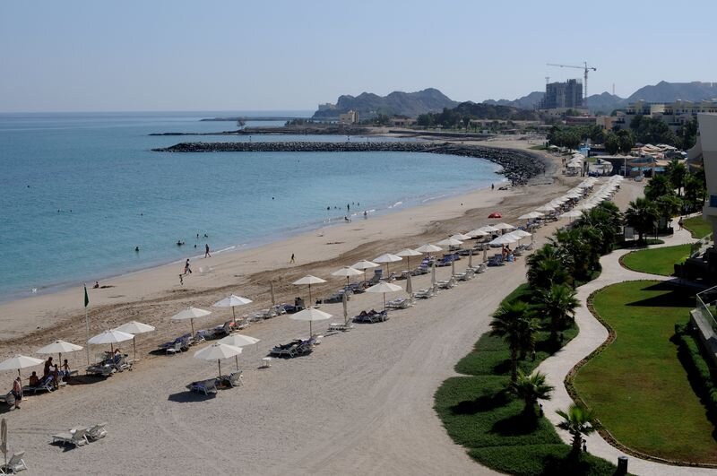 Вид на пляж из нашего номера