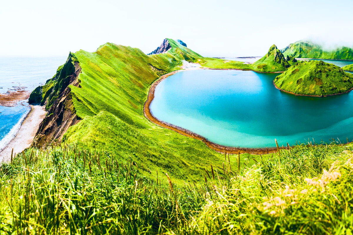 Курильские острова - это уникальный уголок природы.