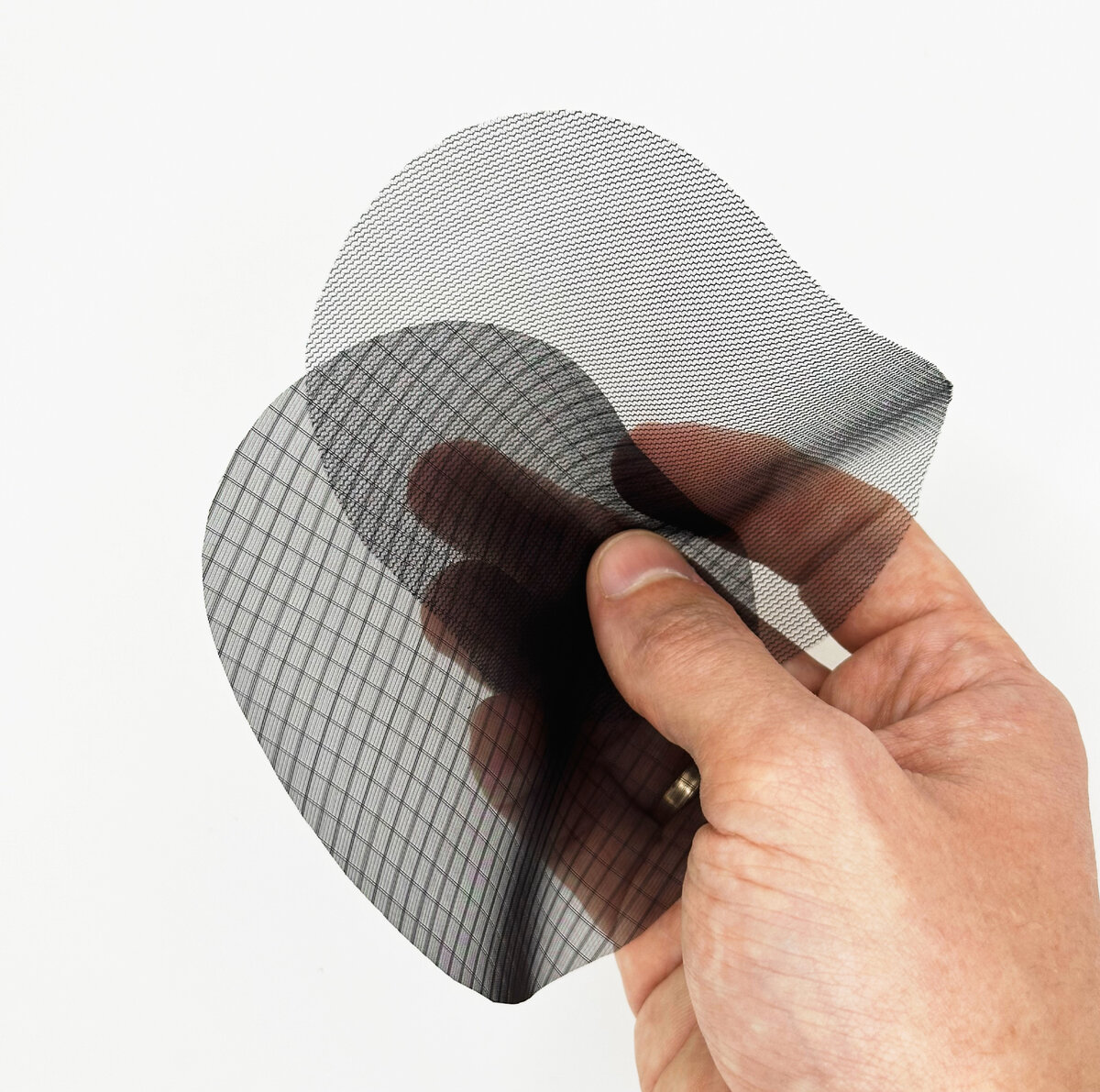 Монофильная ткань "MonoHelix" и москитная сетка "Anti Midge"