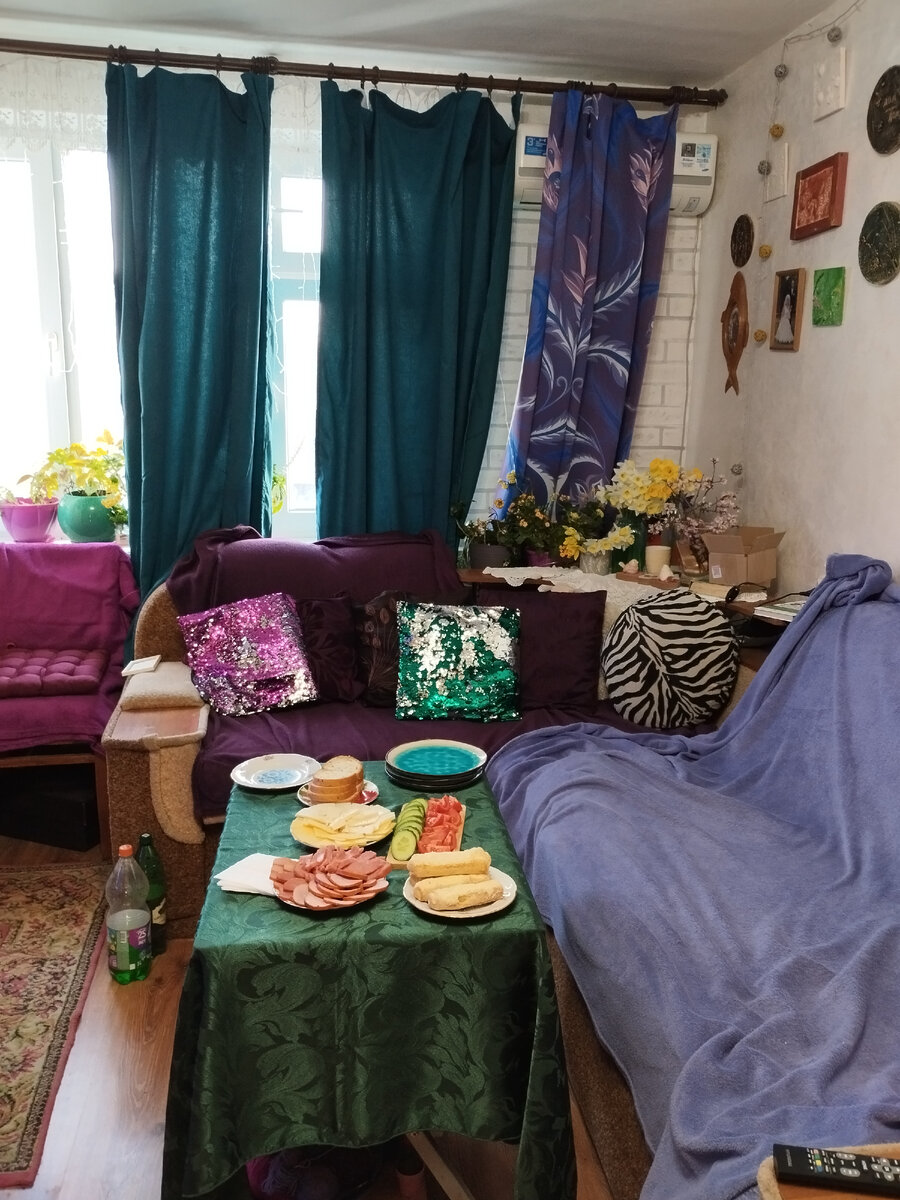 Наш старый угловой диван