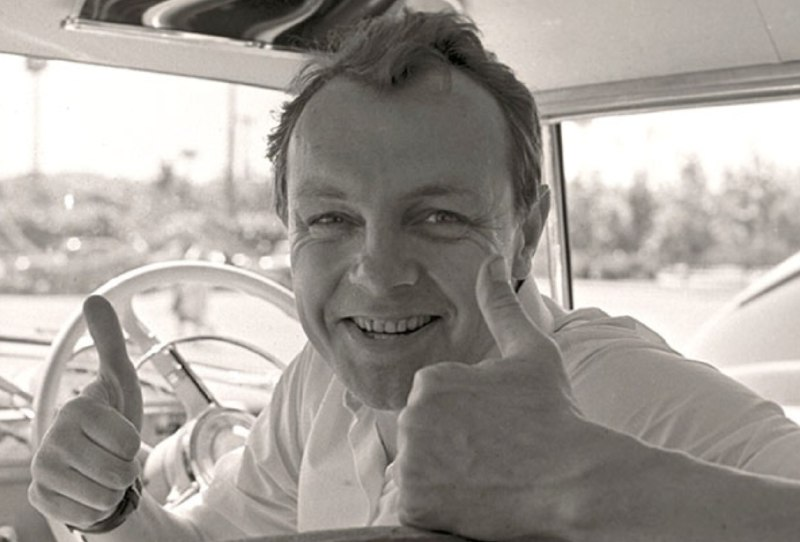 Кирилл Лавров