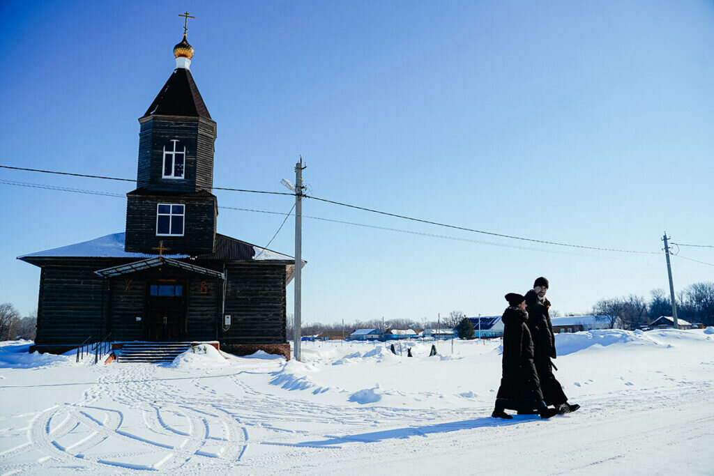 Сейчас Светлана живет в селе Новоалександровка под Бузулуком, муж, отец Андрей, служит в храме Казанской иконы Божией Матери, в соседнем селе